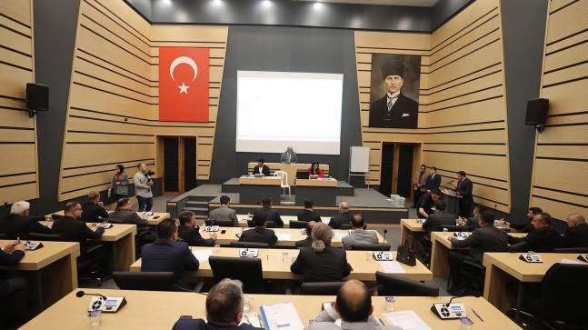 DULKADİROĞLU BELEDİYE MECLİSİ YAPILDIDulkadiroğlu Belediye meclis toplantısı, Belediye Başkanı Mehmet Akpınar’ın başkanlığında gerçekleştirildi.